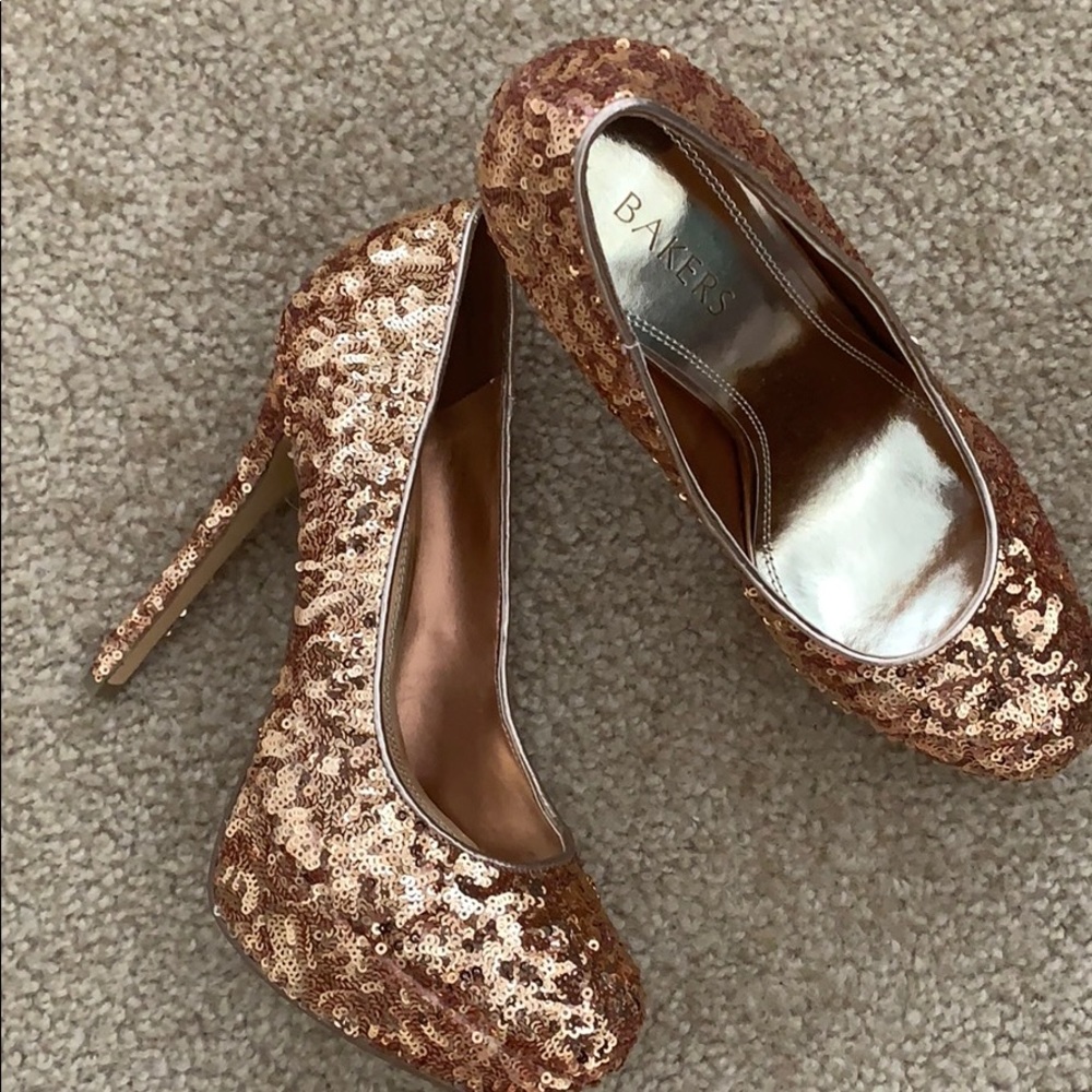 💥Gold sequence glittery sexy platforms💥